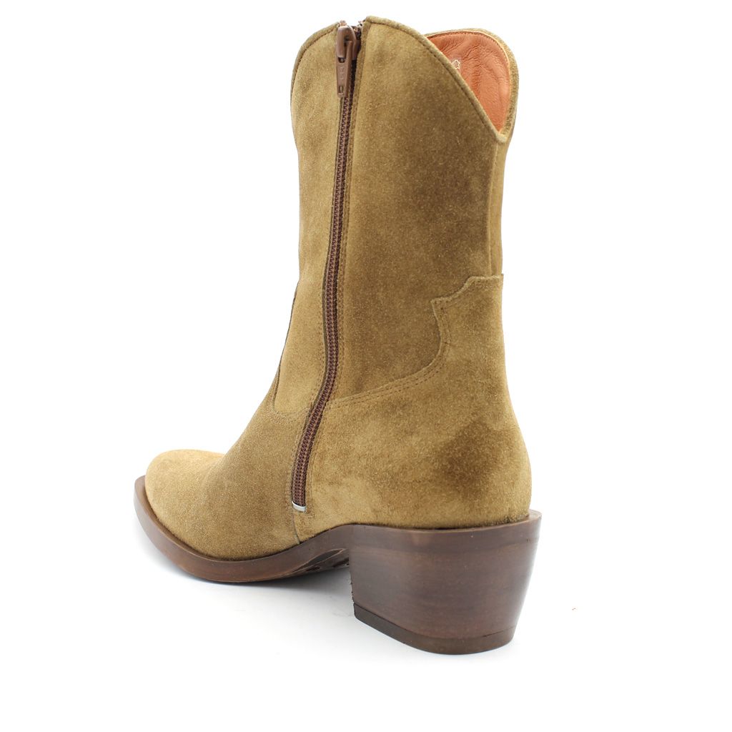 Via Vai enkellaars 5308045 Kamila Alce 5308045 Kamila Alce Bruin
